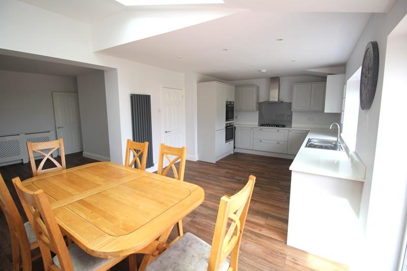 Property Image a165d596-bae2-420f-a37e-f8b55758c059
