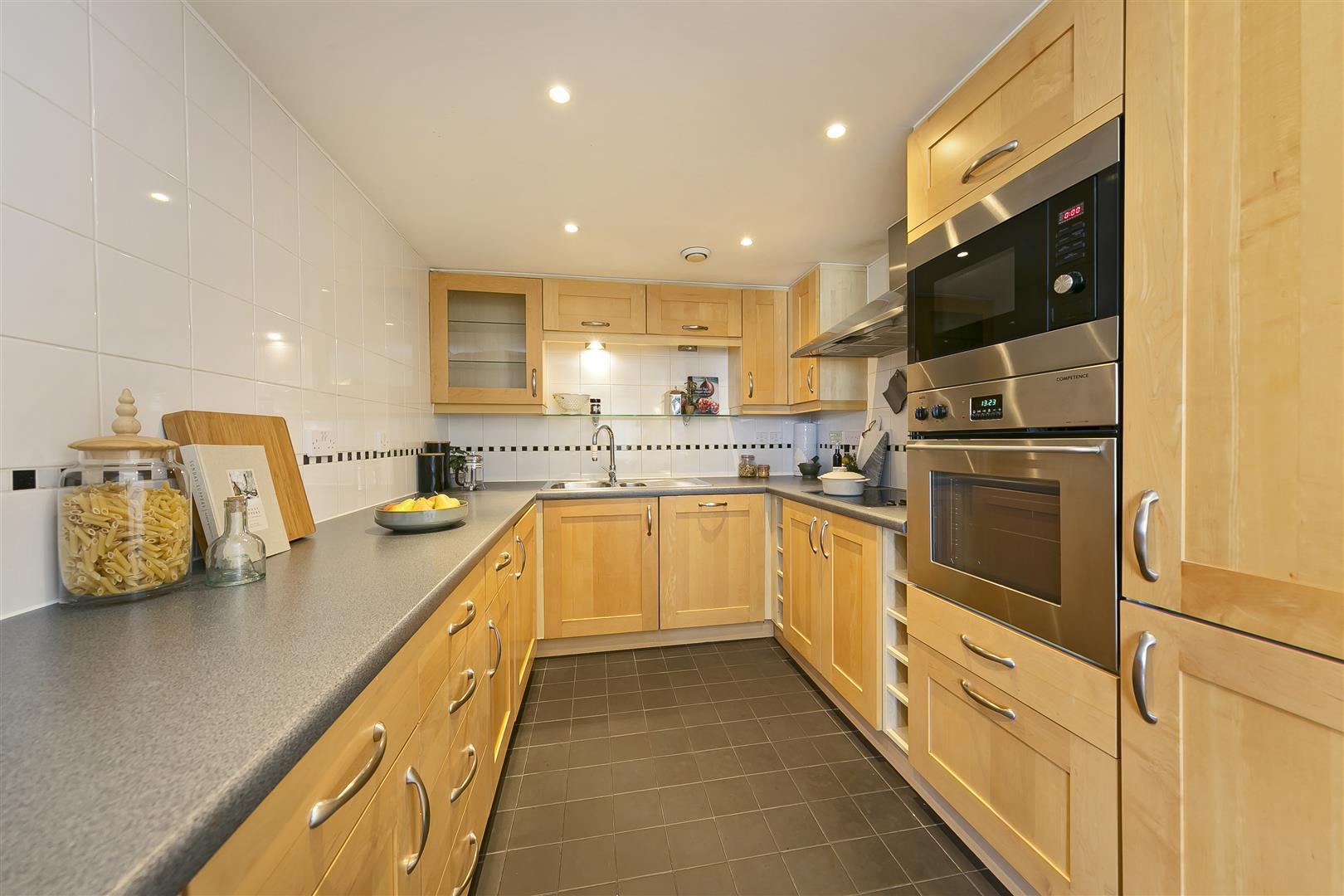 Property Image a18bb230-7311-40b0-8056-6844f8a40e8b