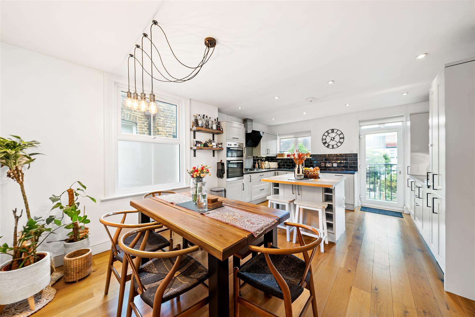 Property Image a18cba92-8350-455f-9d10-858d494facf3