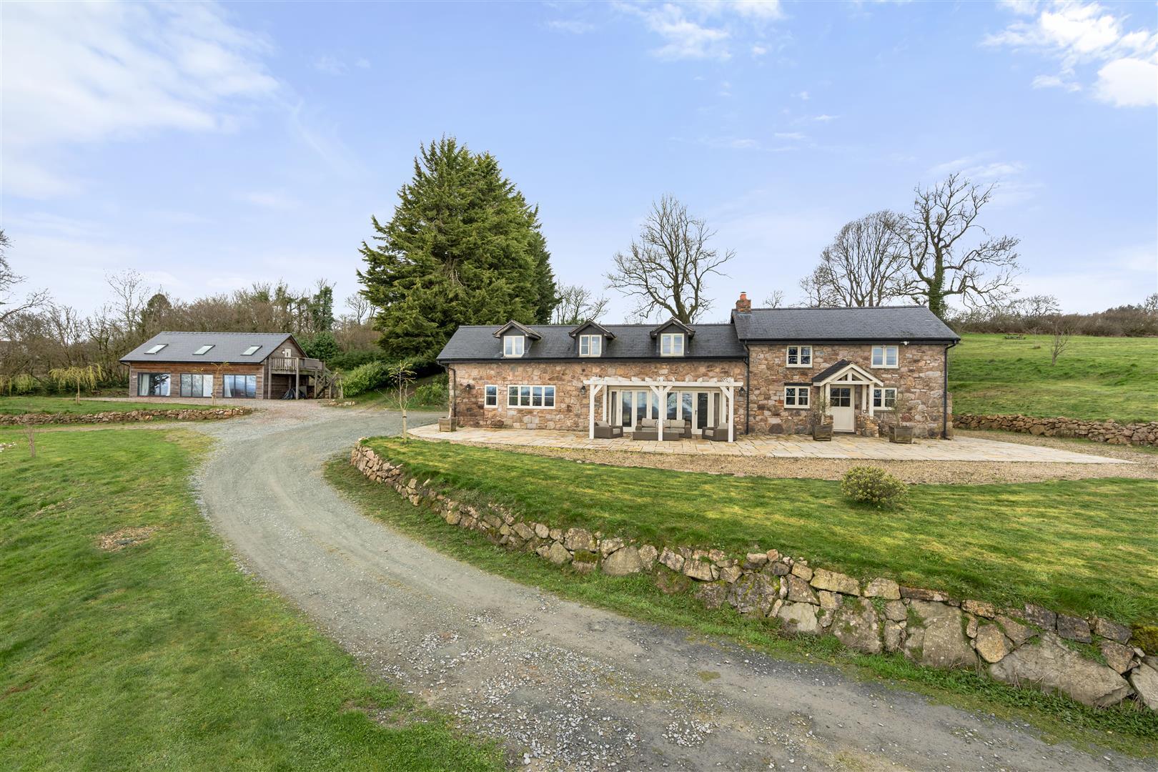 Property Image a1904f44-f7bc-4cf4-adfa-2b52fbbce856