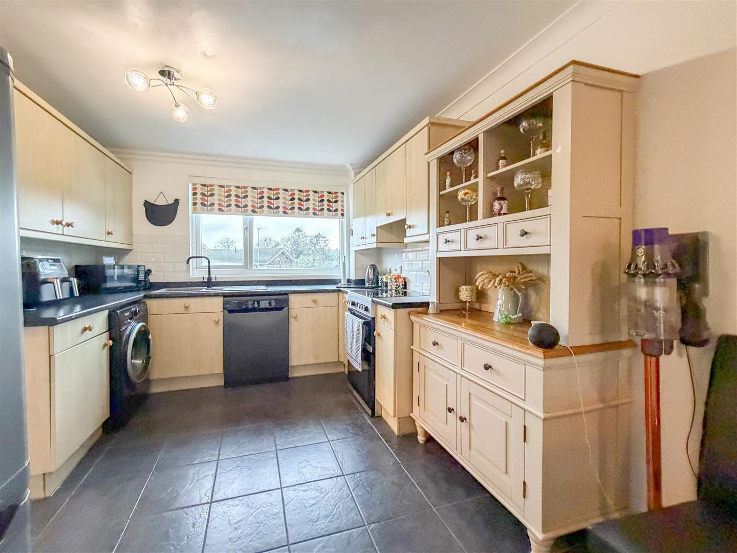 Property Image a1955d3e-d904-42b1-bb08-22e5c6d03249