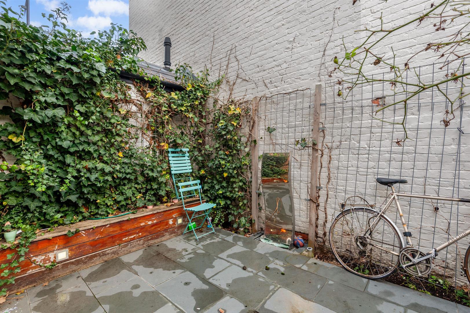 Property Image a2255bd1-48a7-4349-9c66-08289e9d5345