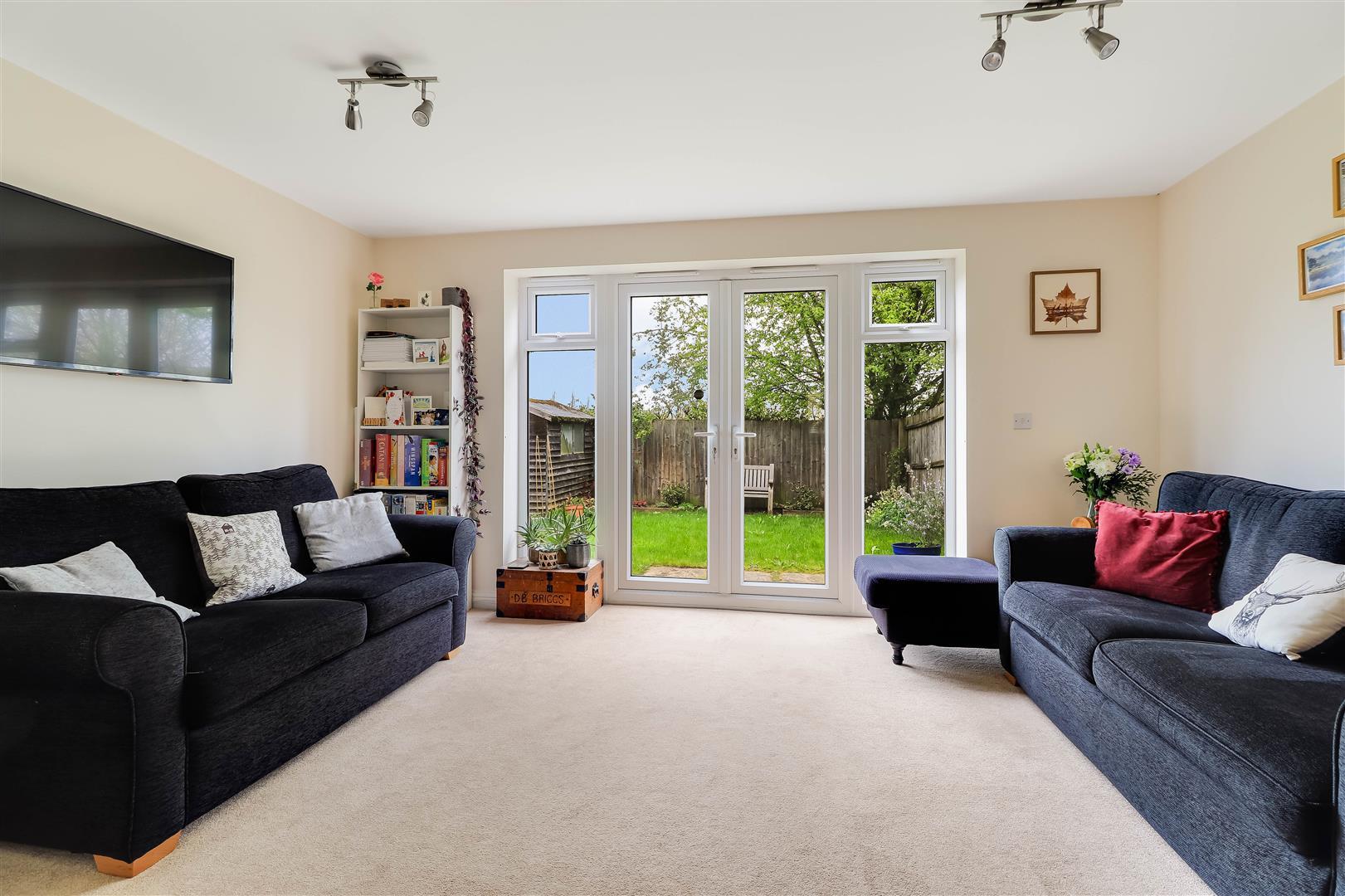 Property Image a22f5526-626d-4f0d-8eab-c31de283457d