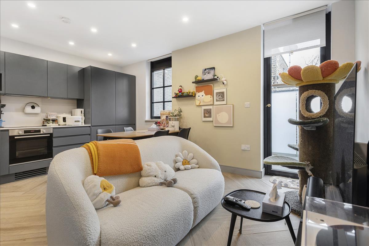 Property Image a2457172-c4fa-4cb1-a602-a10686354e5a