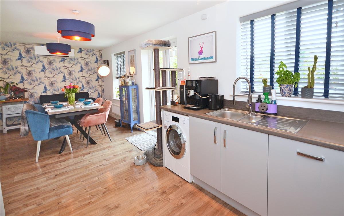 Property Image a2533f3a-8878-4267-97f0-f0c24efed3ec
