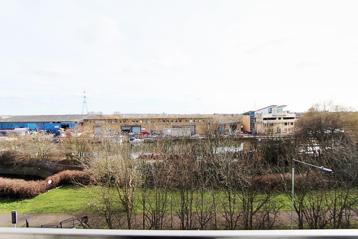 Property Image a28956c2-5e08-4f31-9638-3b9b27c4ad9c