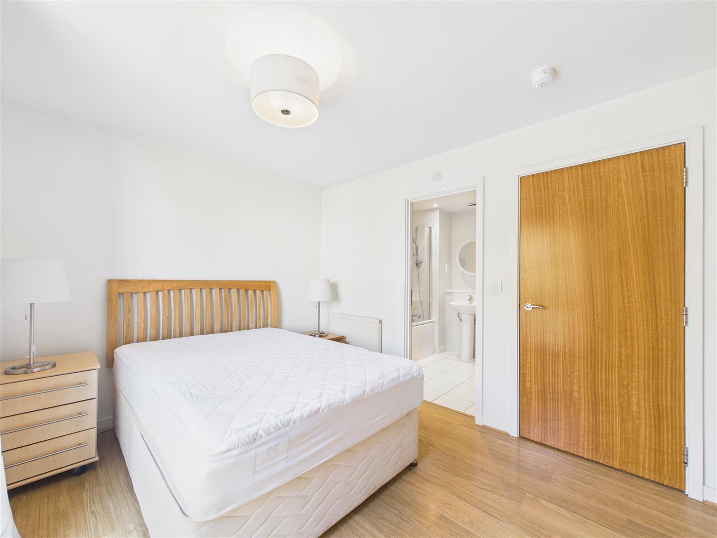 Property Image a28d7135-754f-44e7-927a-dc2d7d5039db