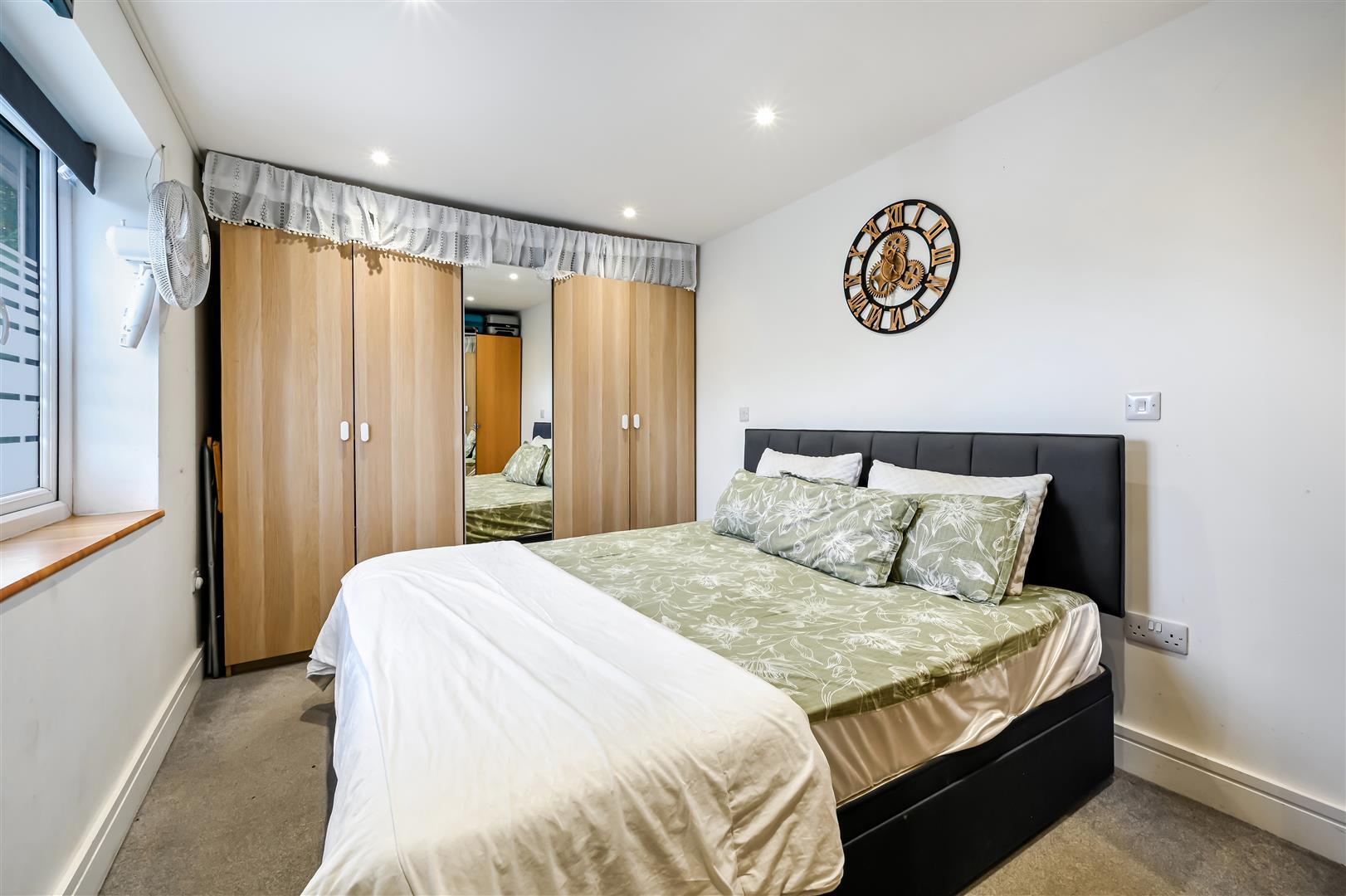 Property Image a2bbd6fd-5838-4726-8e44-9d55da9f583b