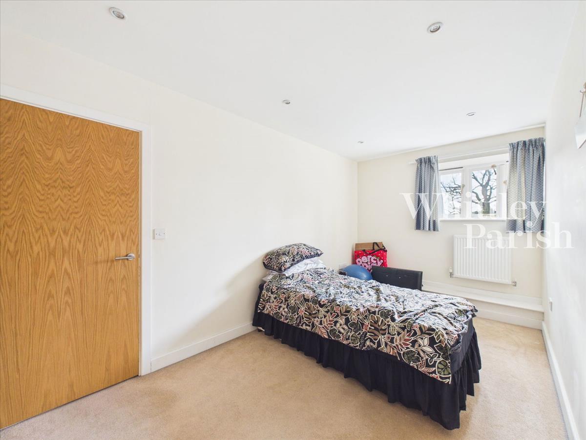 Property Image a2d8c4f6-684a-4ce7-83c5-1d96e2bd3a4b