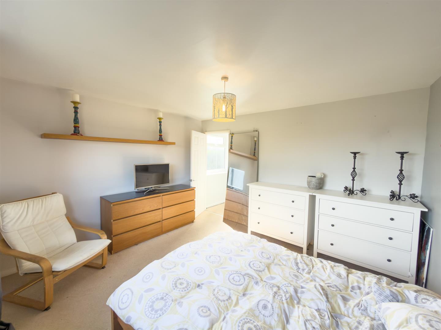 Property Image a2e7fe9c-6ed4-43d8-bed7-3761b9e2ba92