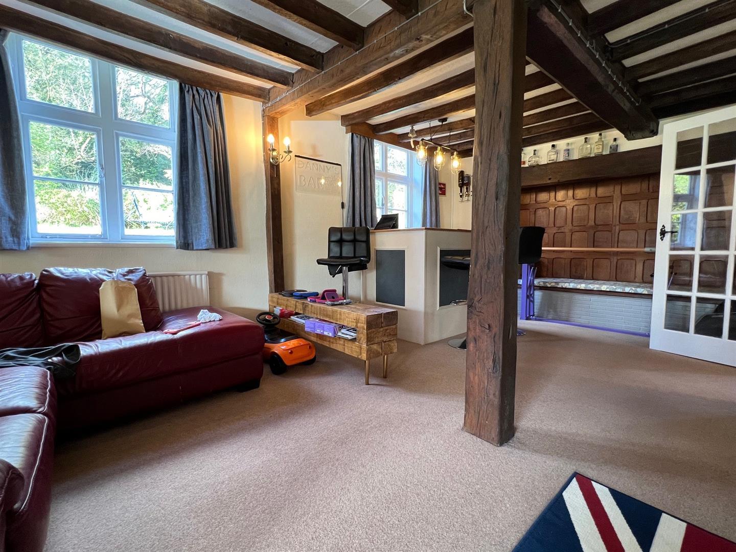 Property Image a2eb1ca4-affd-42af-936c-93c5728aabe6