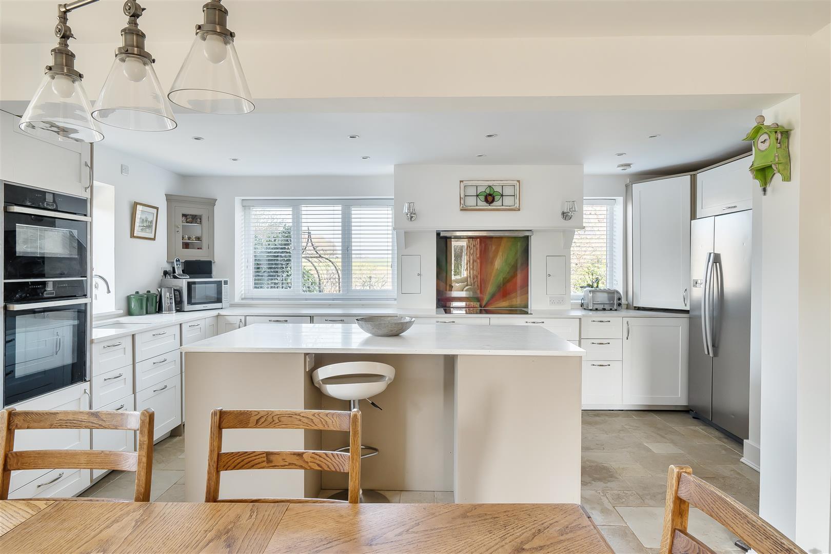 Property Image a2ee54fd-a0a8-4741-8d16-d5da38301bf9