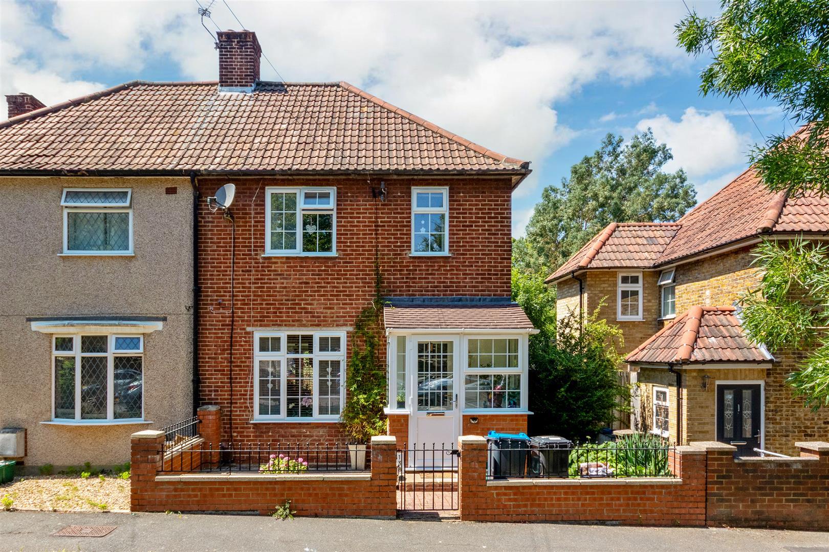 Property Image a3155698-1dfb-4b20-883f-ee9bbe26a547