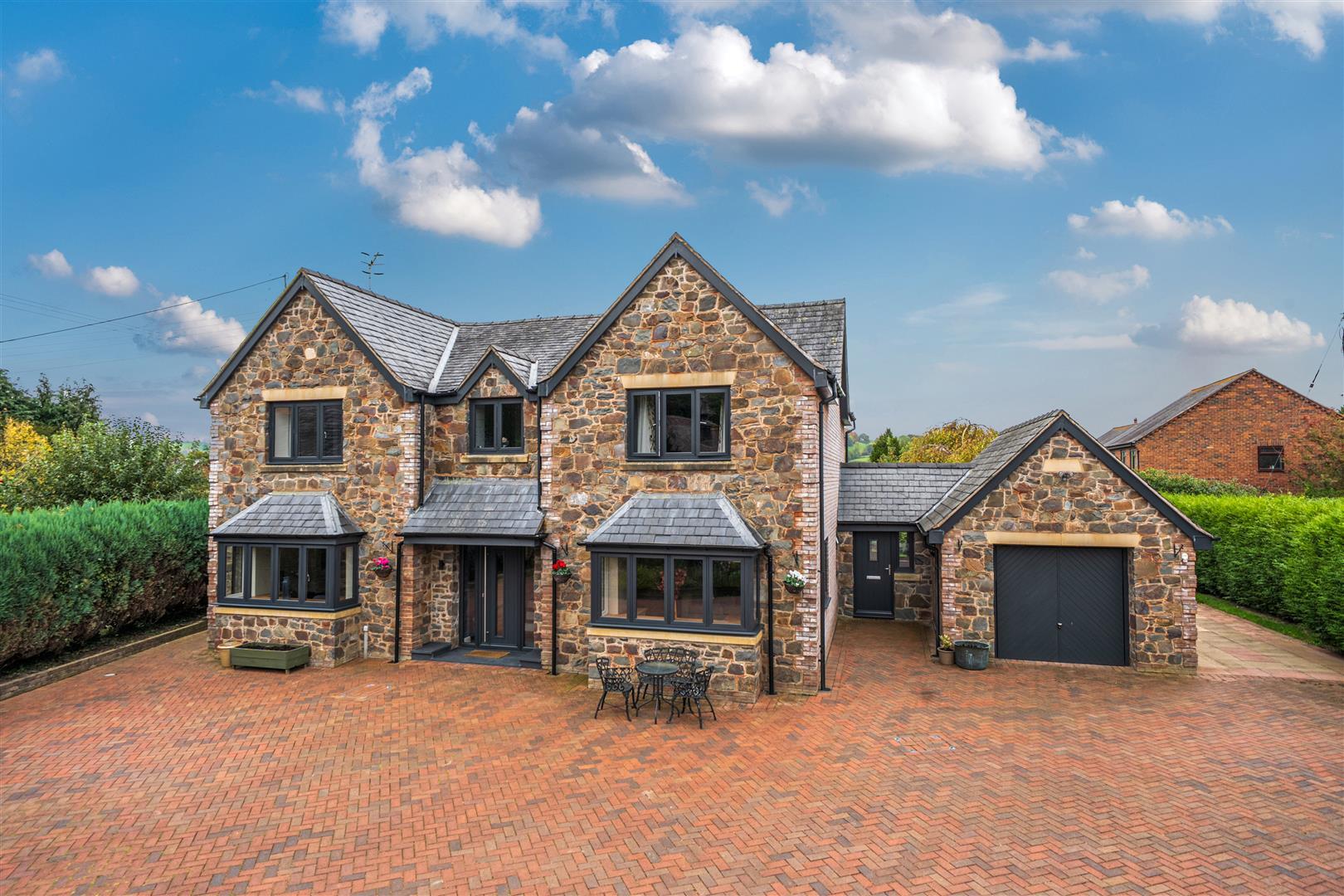 Property Image a3187532-d9a0-4b0f-bbc0-79cc9f171dca