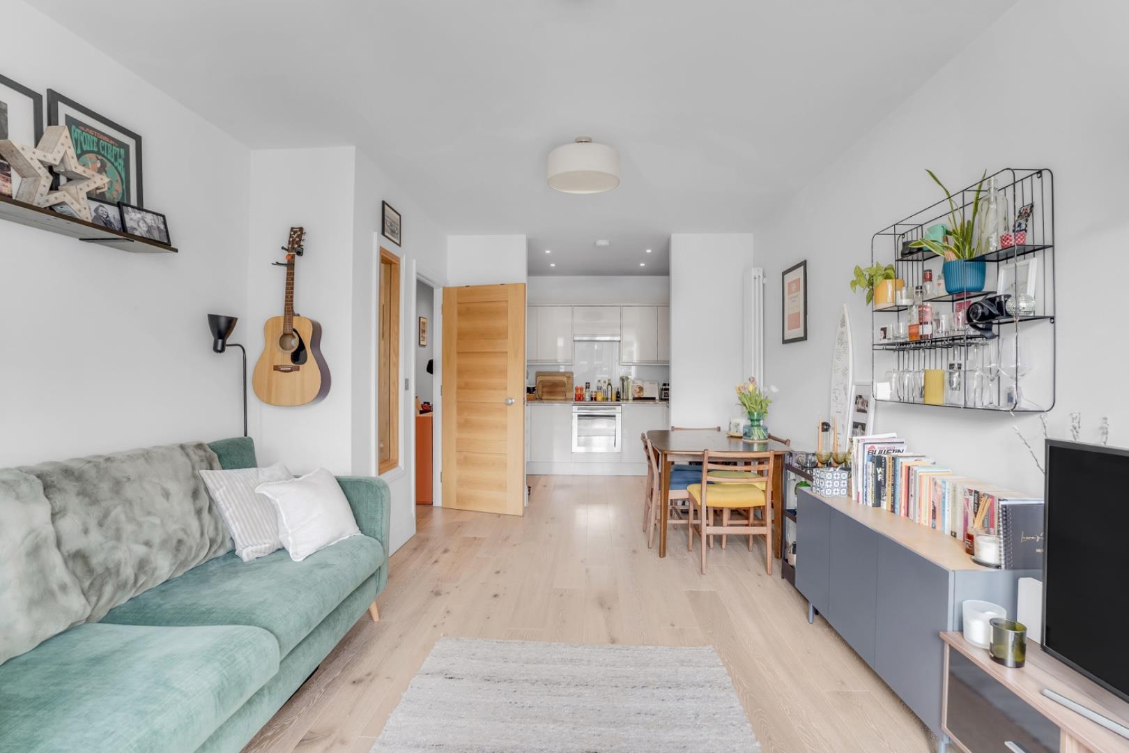 Property Image a3340cb1-5299-47d8-8330-234f9aaa42f9