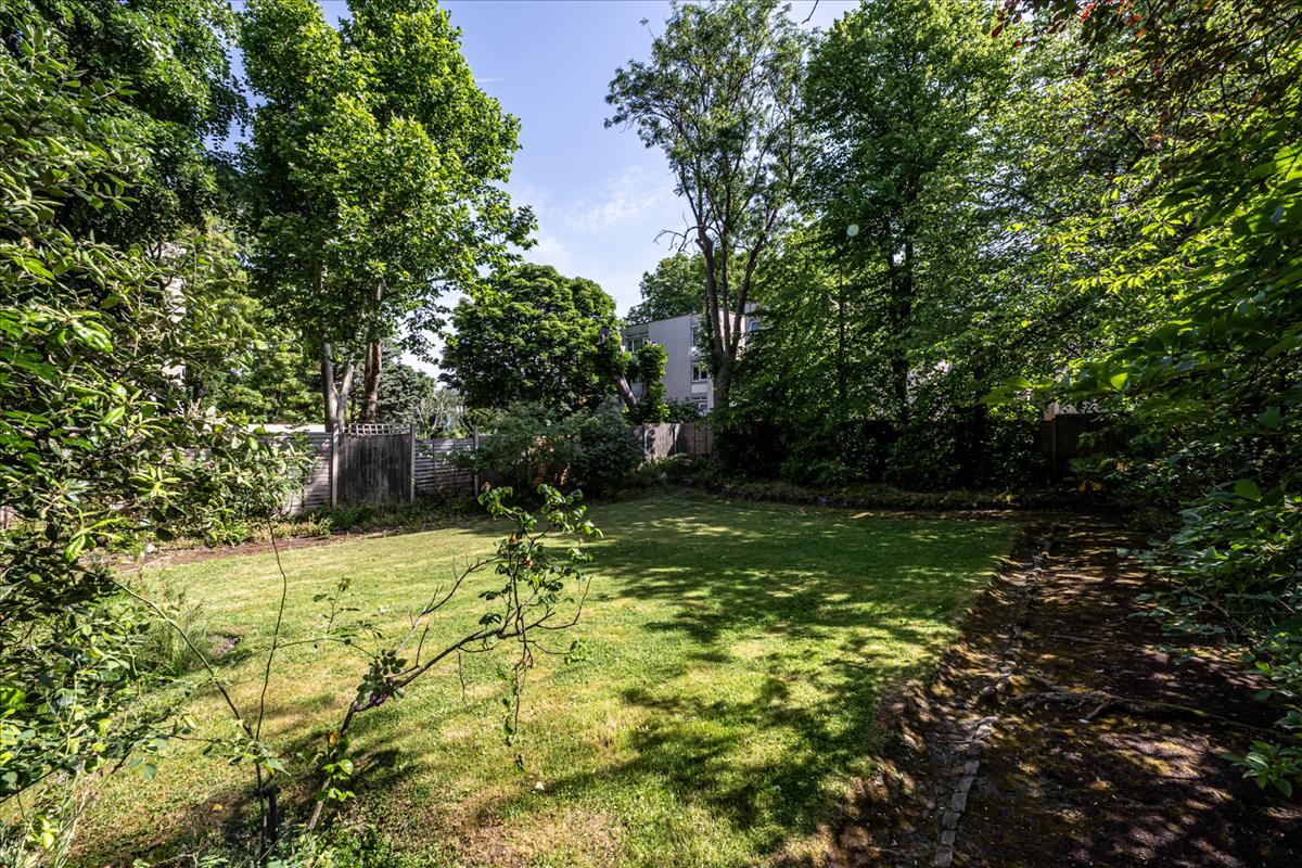 Property Image a33590ac-1bd2-41e2-ae40-d8fdb5943823