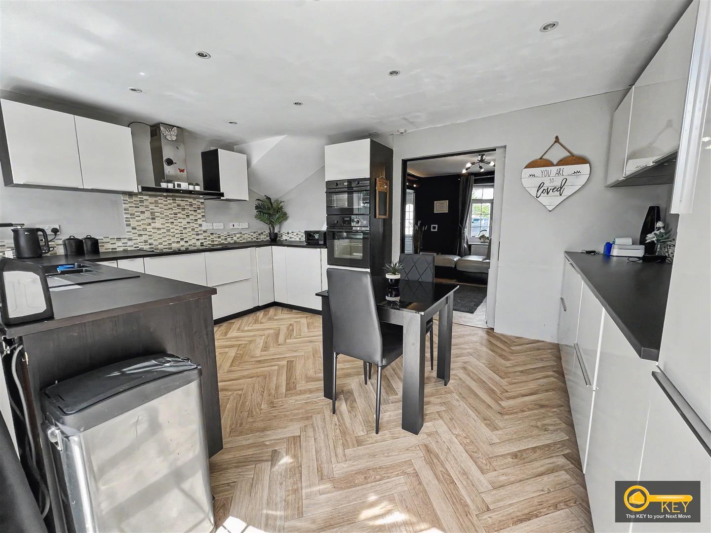 Property Image a336c84c-2352-438f-83aa-c412bc36da04