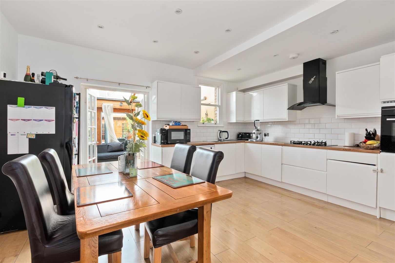 Property Image a3381e05-c554-4156-933a-b8d64e4336c0