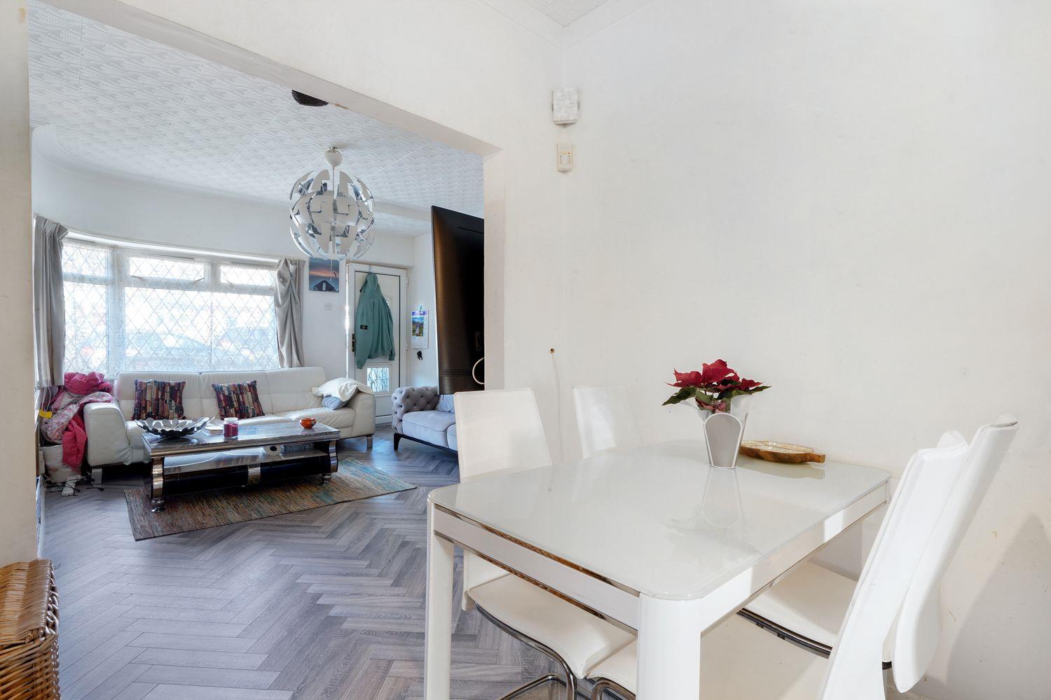 Property Image a33930f5-7152-42f7-8cbe-0c90ccd95e17