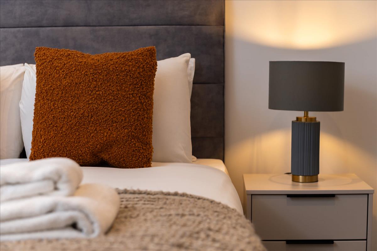 Property Image a34d058f-fb7d-4628-9863-22d082a5ec3c