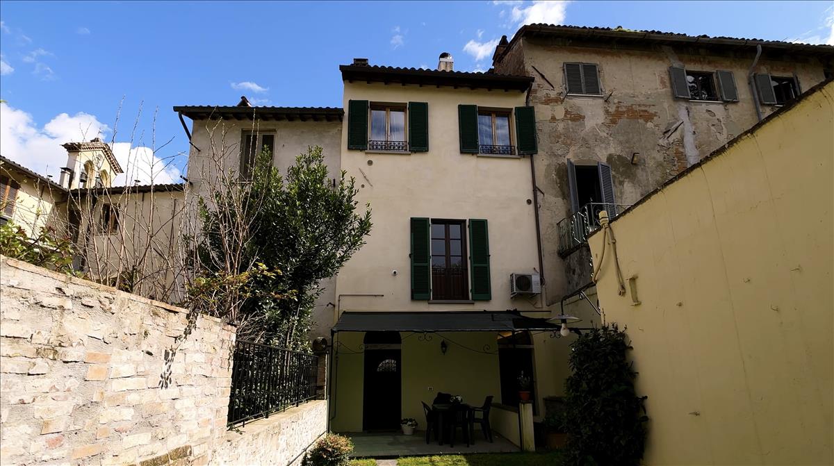 Property Image a367d819-29cd-4afe-9575-2260a9330fbd