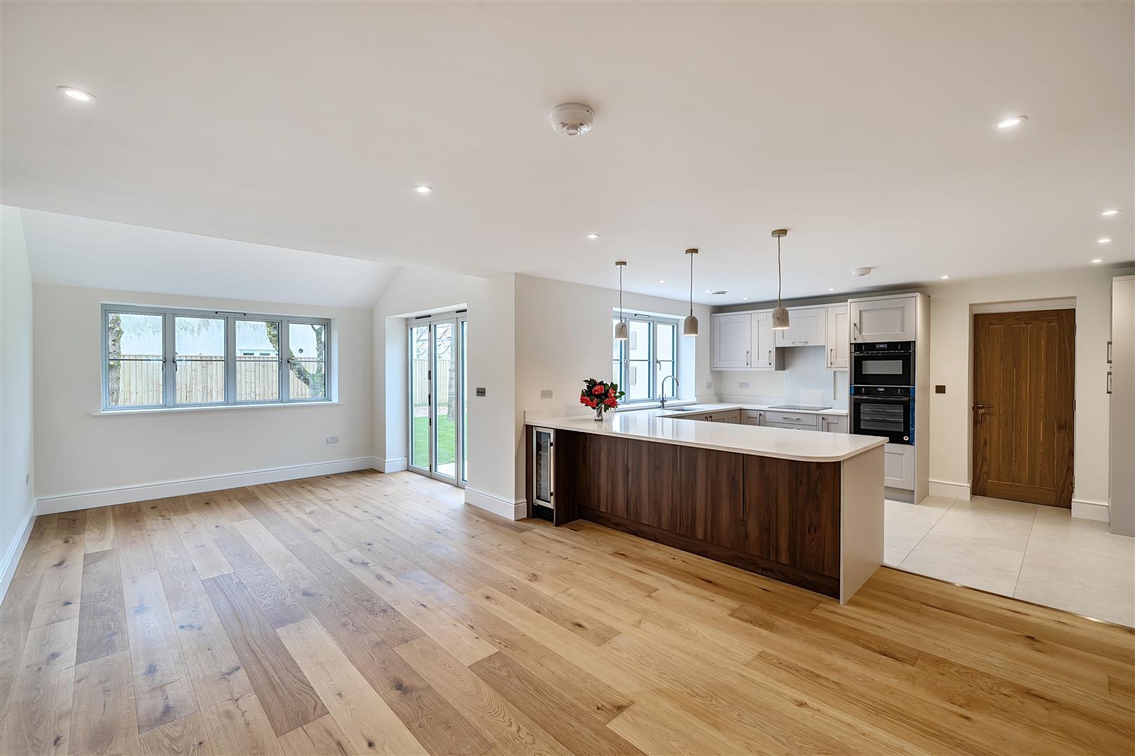 Property Image a37345b5-268f-495e-9840-d1bb30bd406f