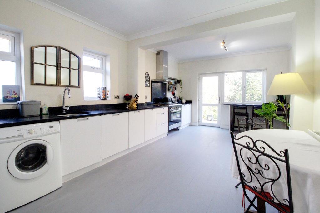 Property Image a376a566-bd81-4ee1-b561-562543aadfdb