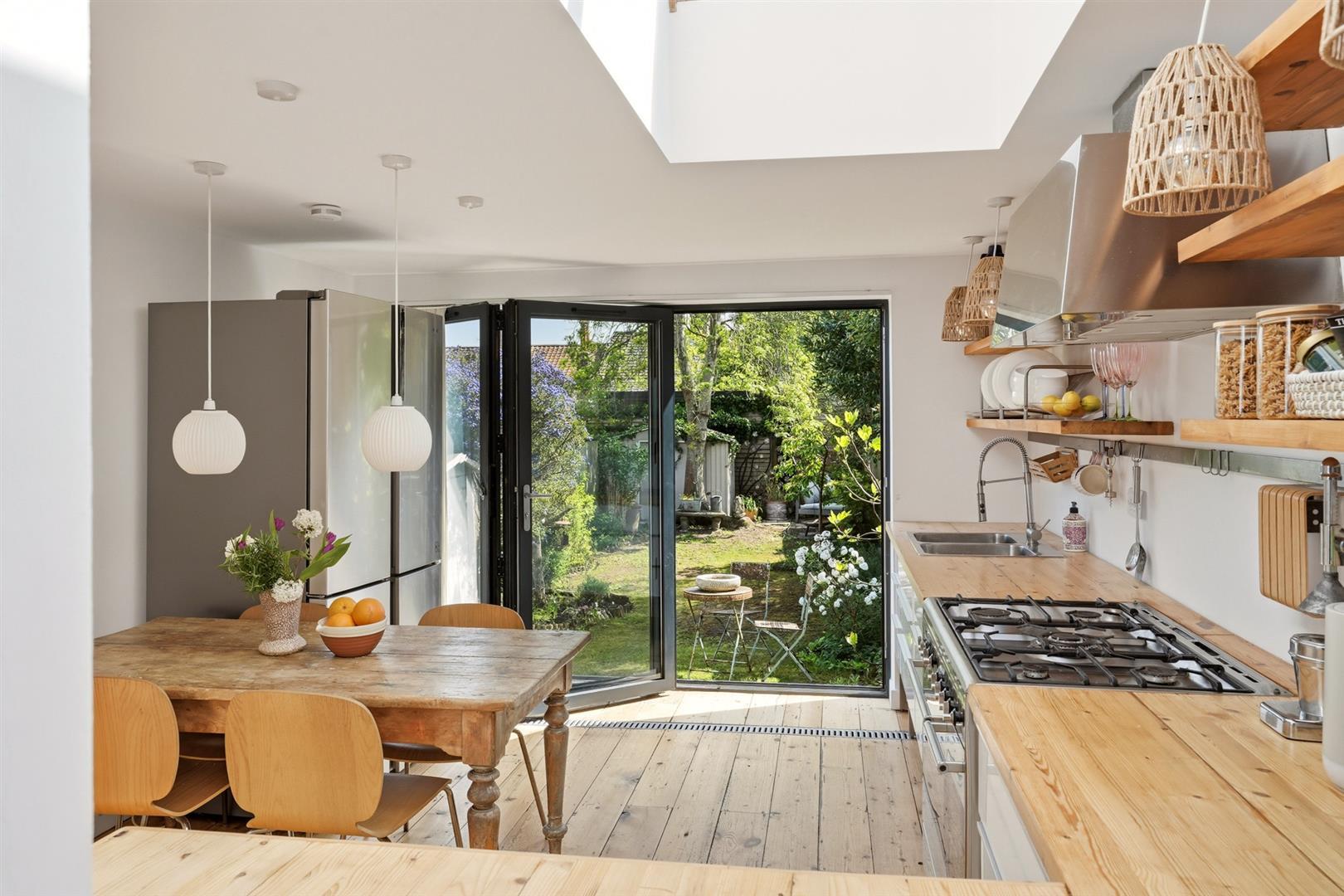 Property Image a37971f9-5e8b-44ac-bbb2-1893b05aab99
