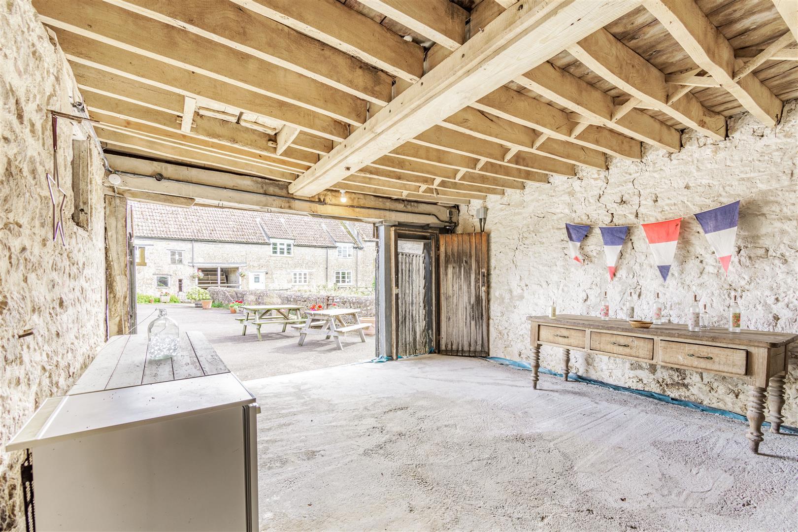 Property Image a37a0a3e-f69f-4785-b63a-79dd355b2930
