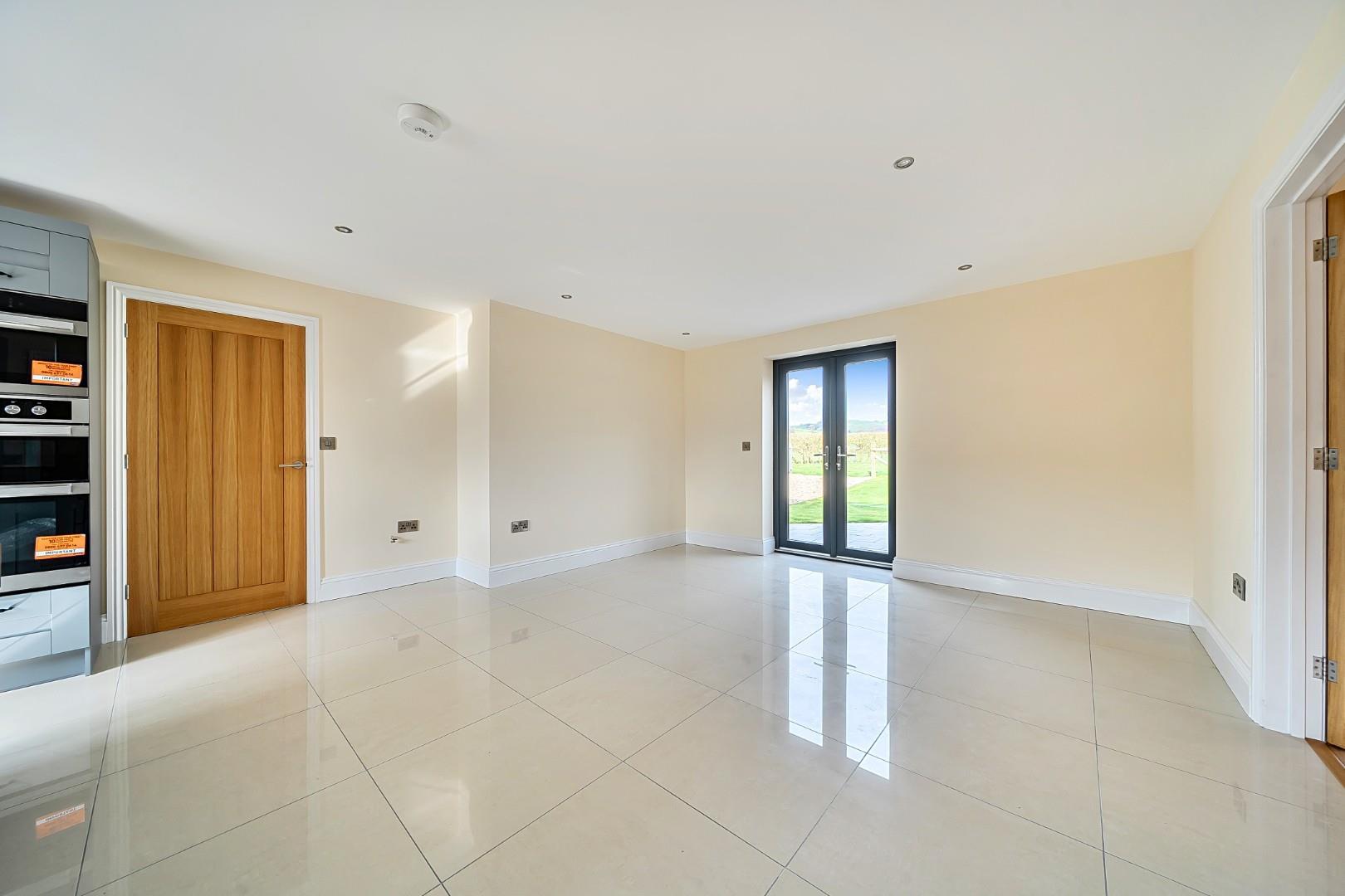 Property Image a39c0677-fa9a-4d9e-b73b-87bf07ac2341