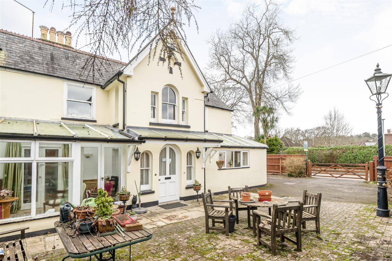 Property Image a3af15d0-73d9-4b85-bb85-850ff4b831a7