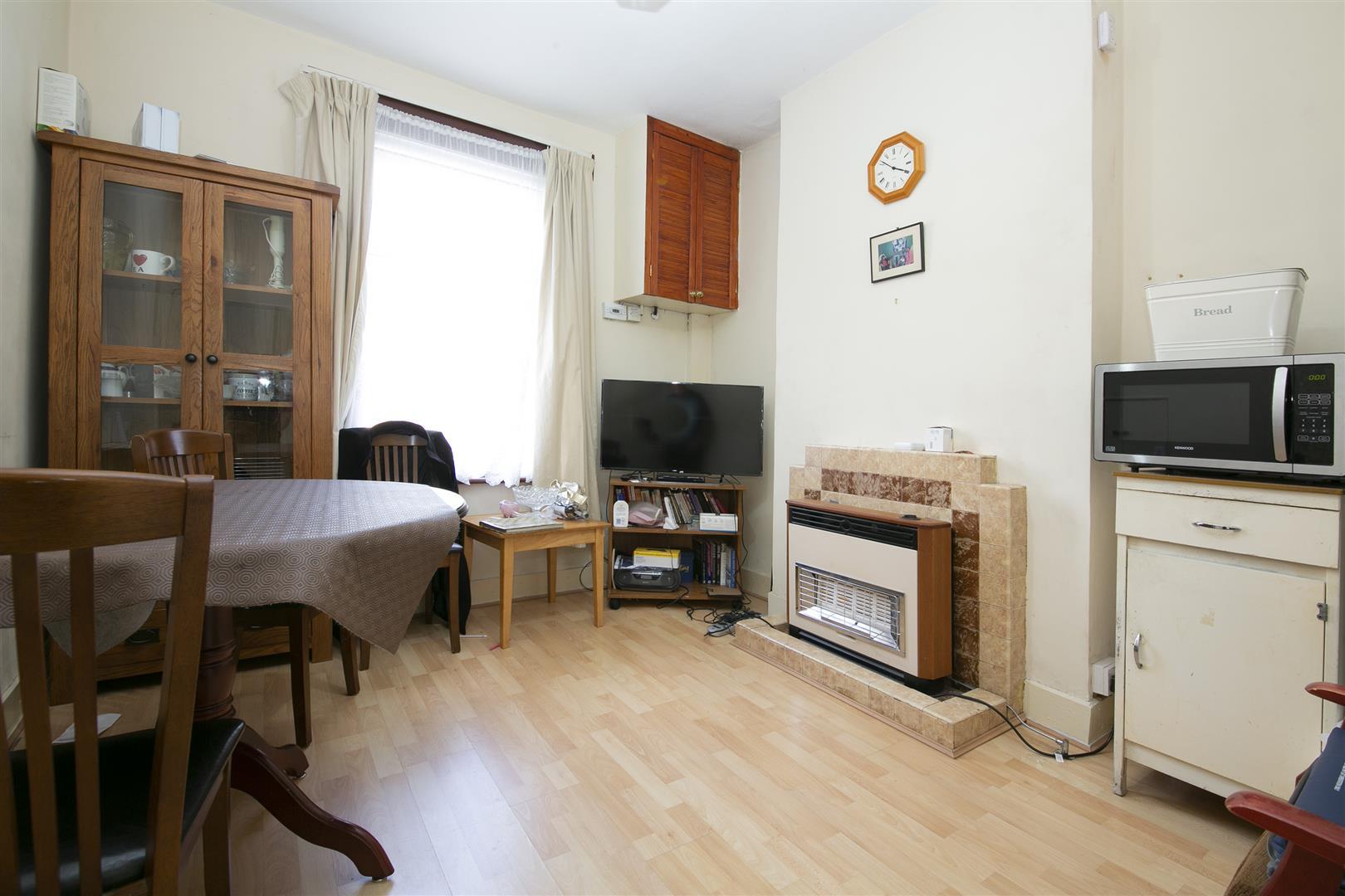 Property Image a3b04530-786c-468e-845a-5310b73b37dd