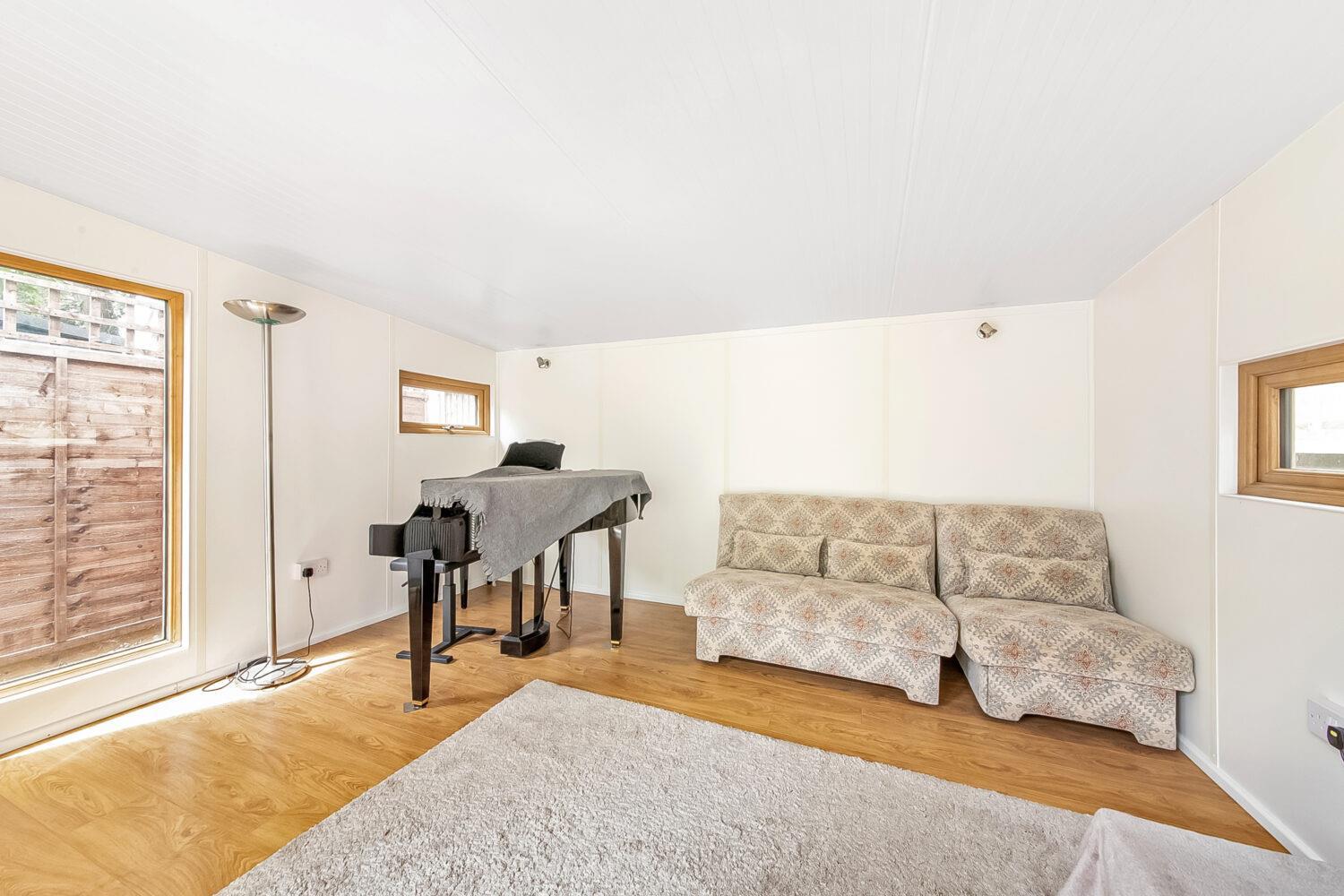 Property Image a3c498af-e713-4f37-8bc8-2c5f62d7b749