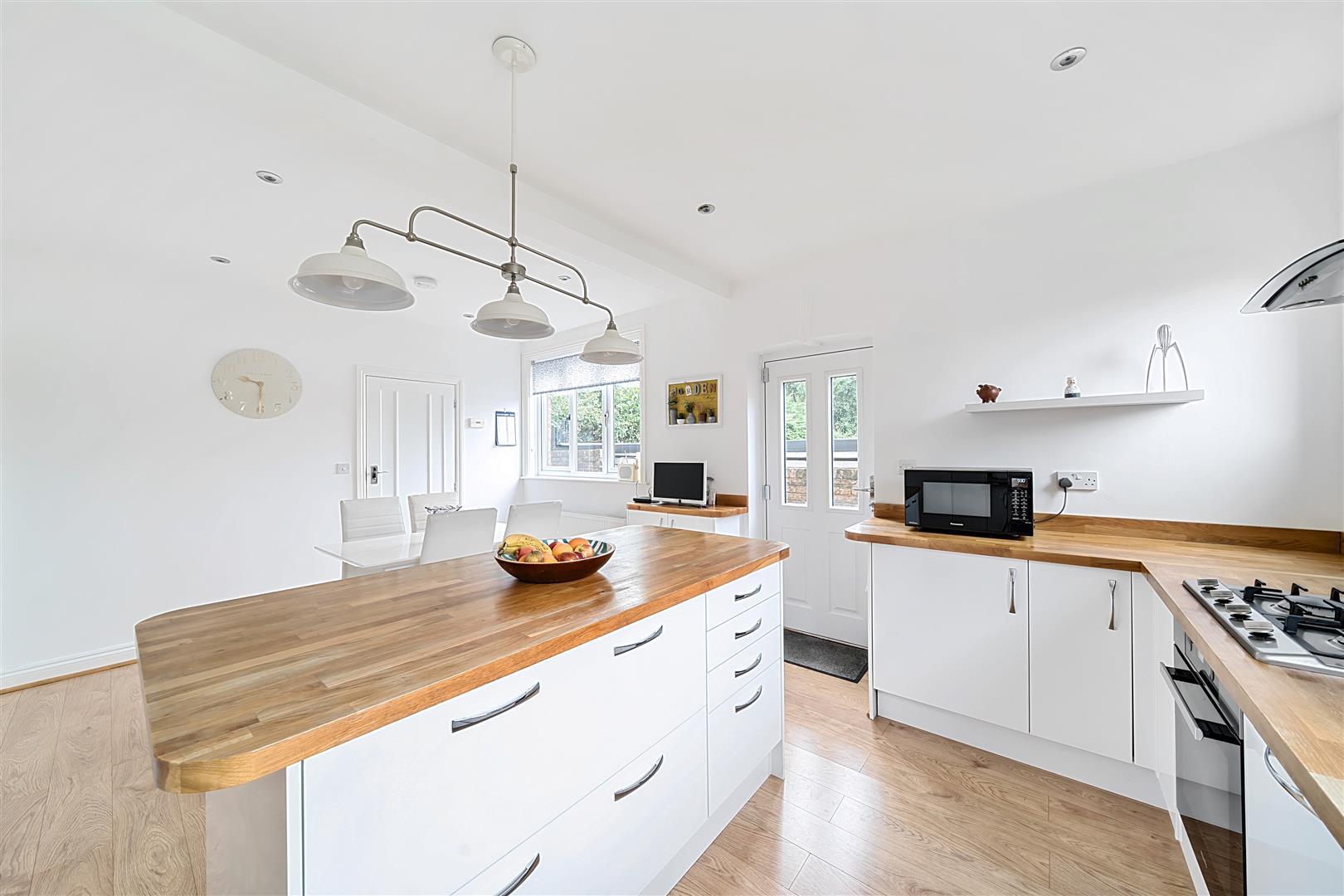 Property Image a3ef6356-5b02-4f65-bc85-2ca5ed8dd5ea