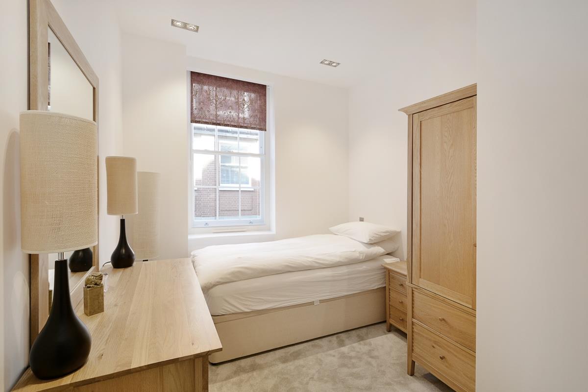 bedroom, built-in wardrobe, lettings, london