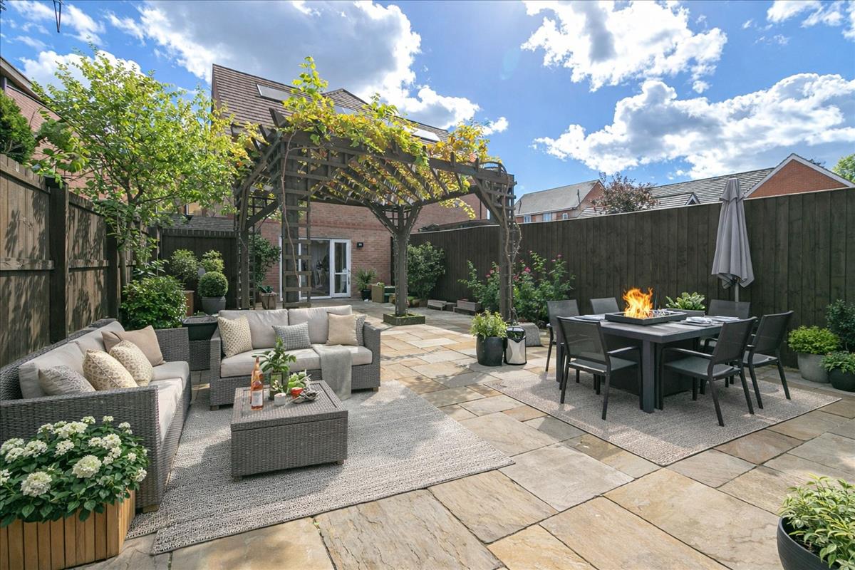 Property Image a4064cb8-55b0-4e94-8fc7-6a15e1760dda