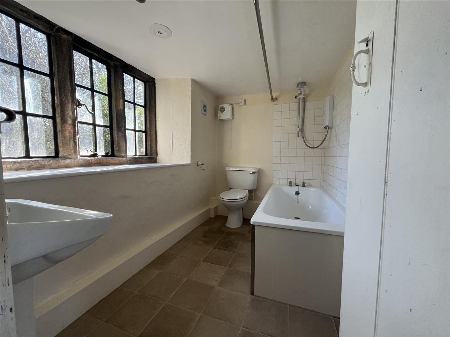 Property Image a4075077-4d14-405f-82f1-19040f32c9c8