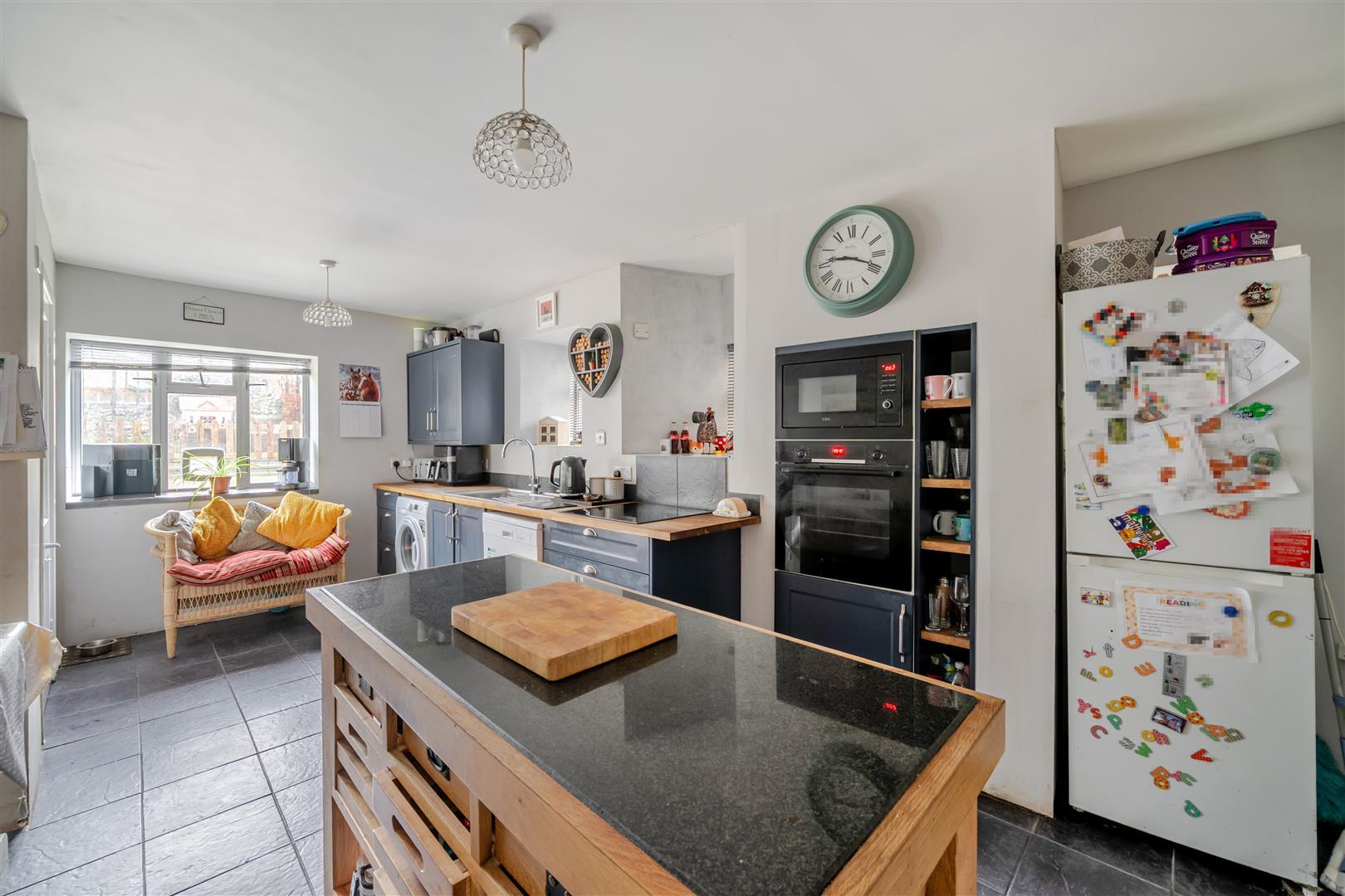 Property Image a41b9263-406c-4c60-8279-e14ff53206f9