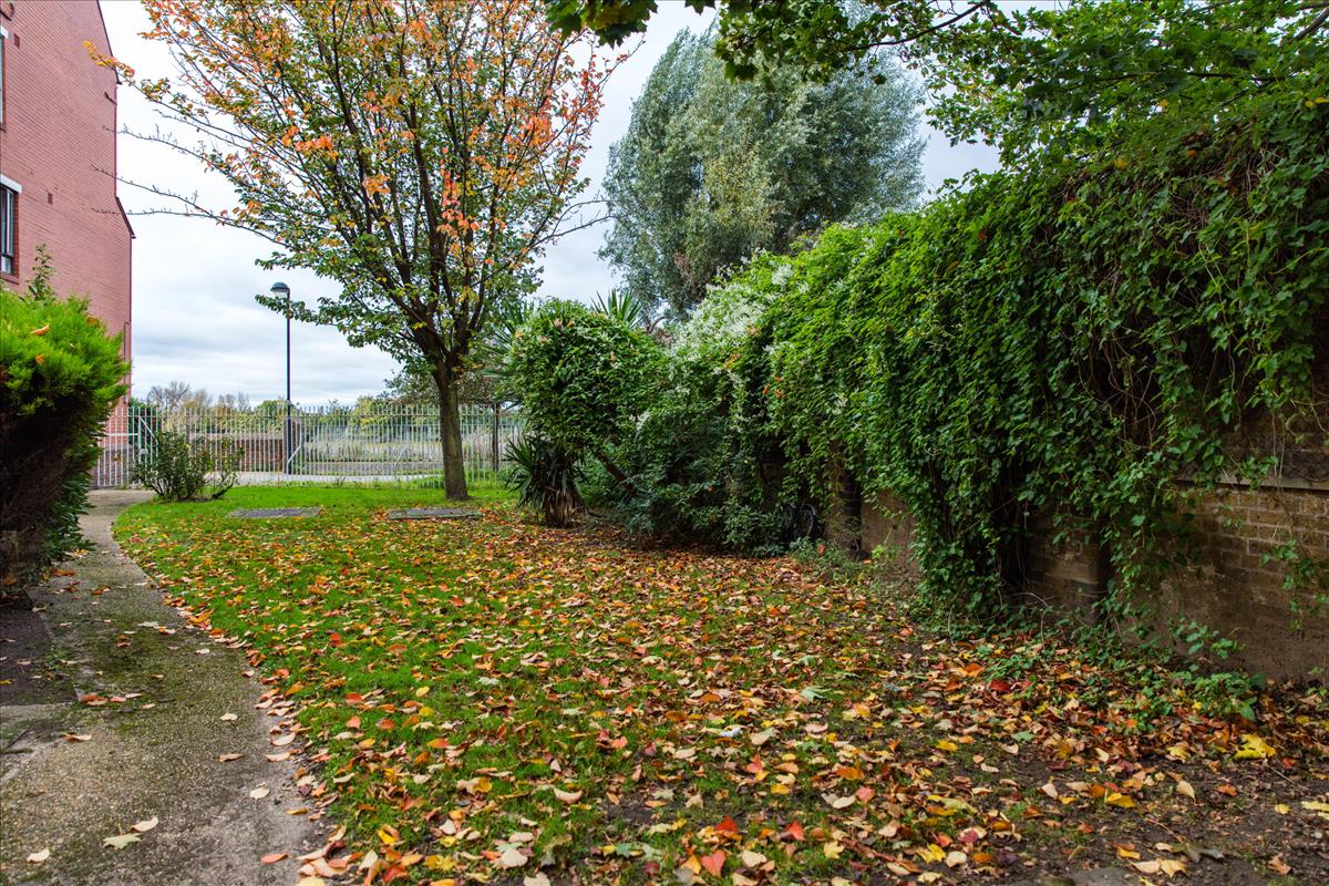 Property Image a4207afe-ce57-469a-bc77-59e8362be4d0
