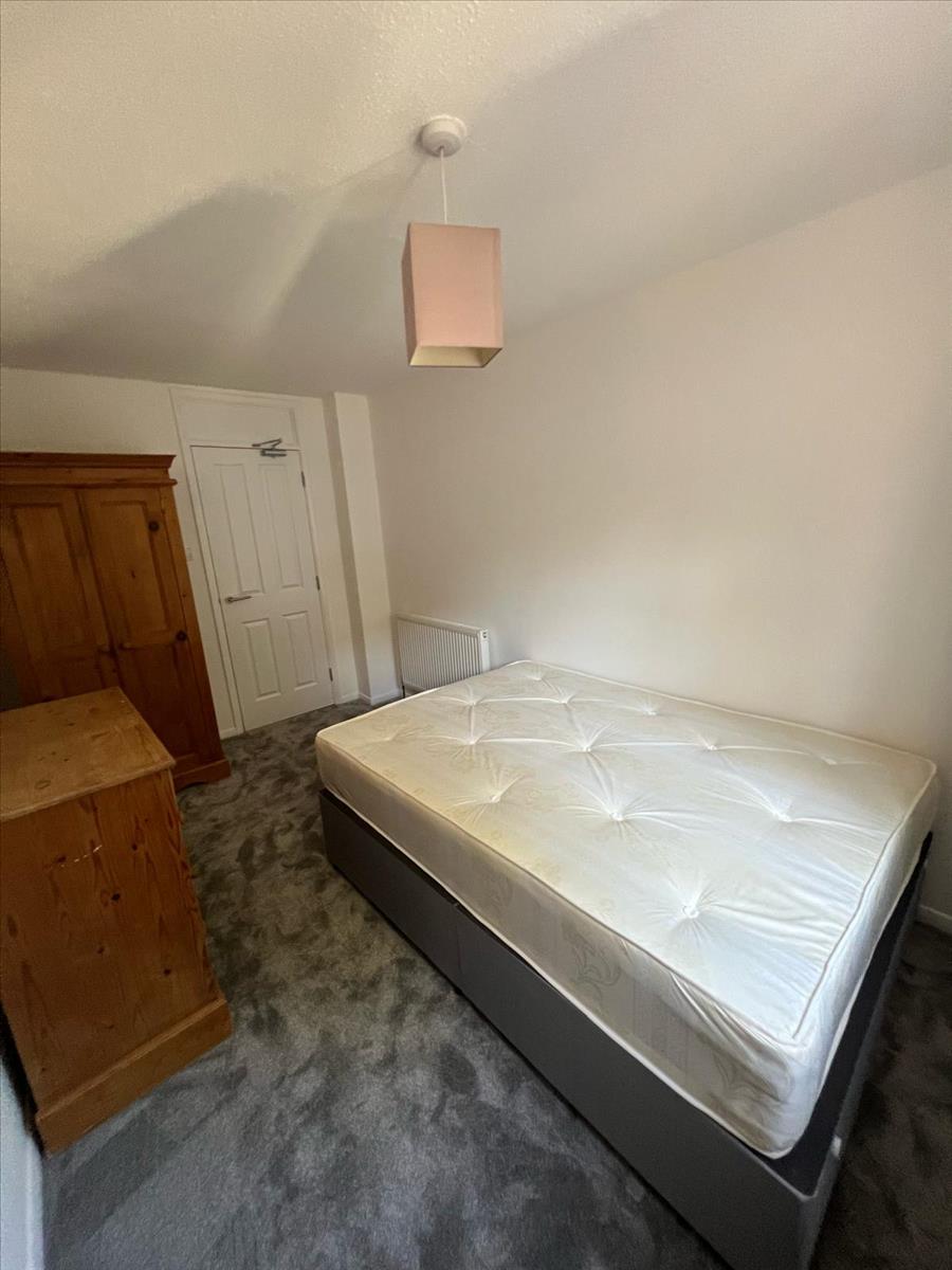 Property Image a42de0f3-f55b-42a5-8b54-f99b3dfa6659