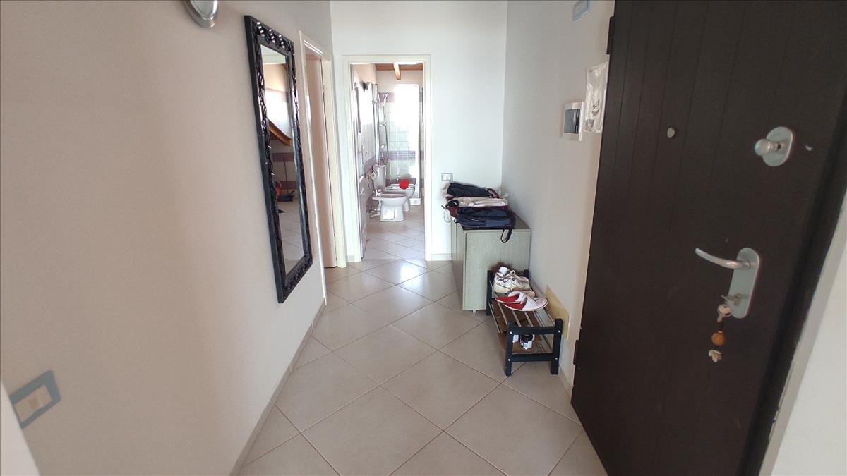 Property Image a438b054-2c2d-47f0-98d8-f4cbcdb8e157