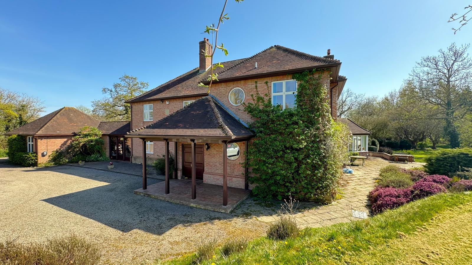 Property Image a4467761-7ebf-4074-87cc-a63733899cbf