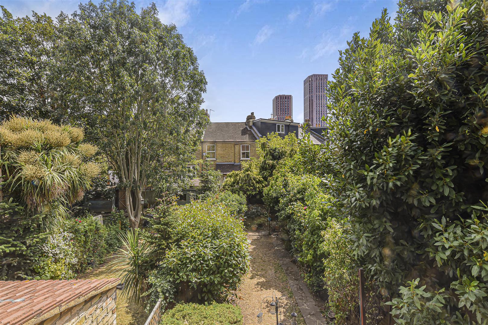 Property Image a446b4e0-16e0-439a-859a-02395cd12891
