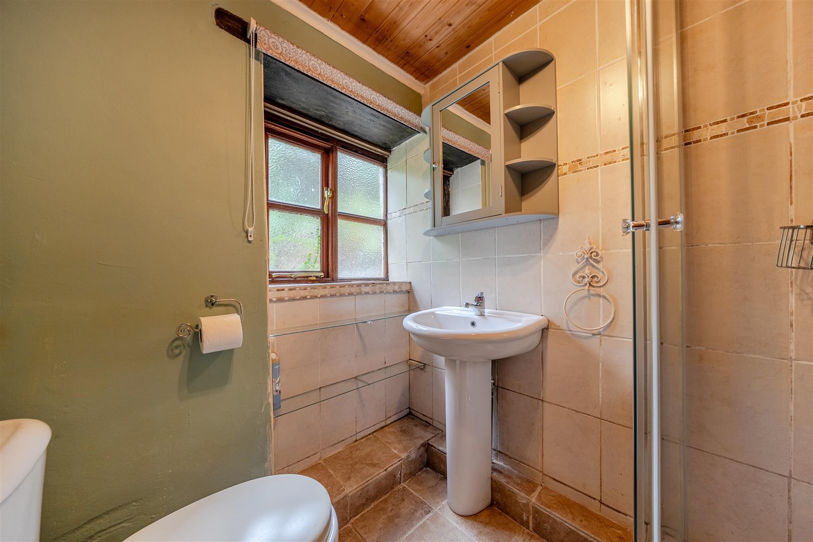 Property Image a458e391-5551-44fa-85c1-b3965a5c3eaa