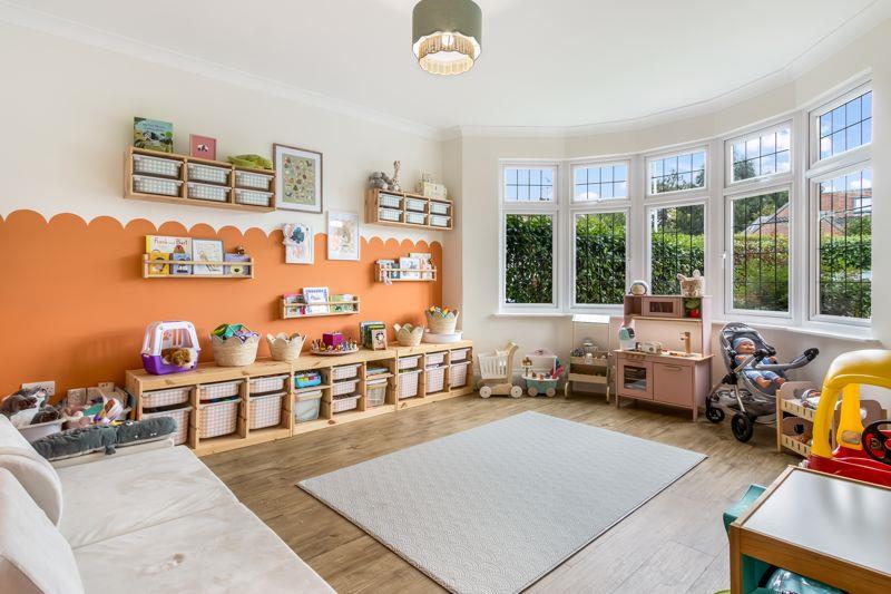 Property Image a47f3140-e05b-41f6-943f-835376460917
