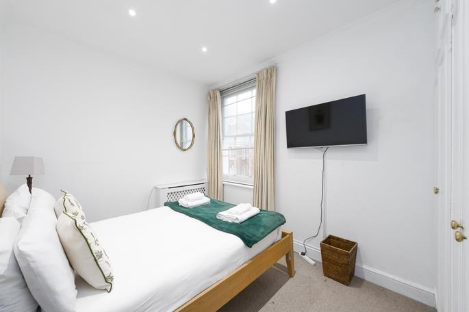 Property Image a4c1f5a5-8335-46d9-8a5f-9392e6982262