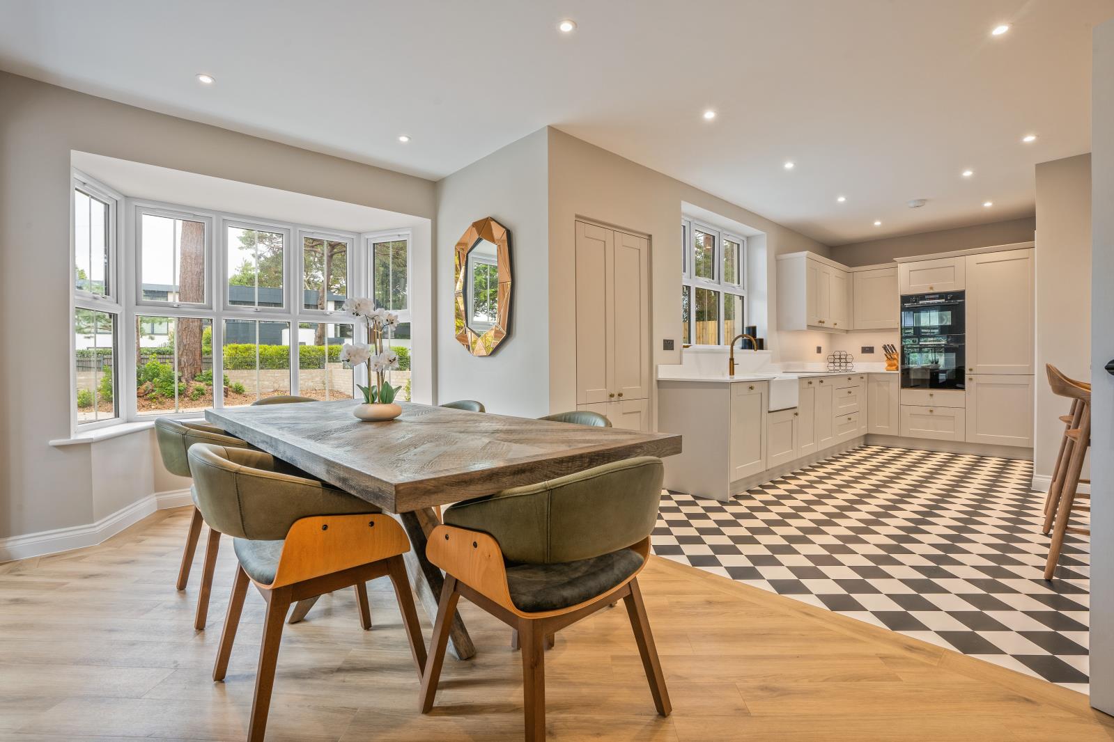 Property Image a4c3872f-653f-4df3-93eb-fc14bed42be3