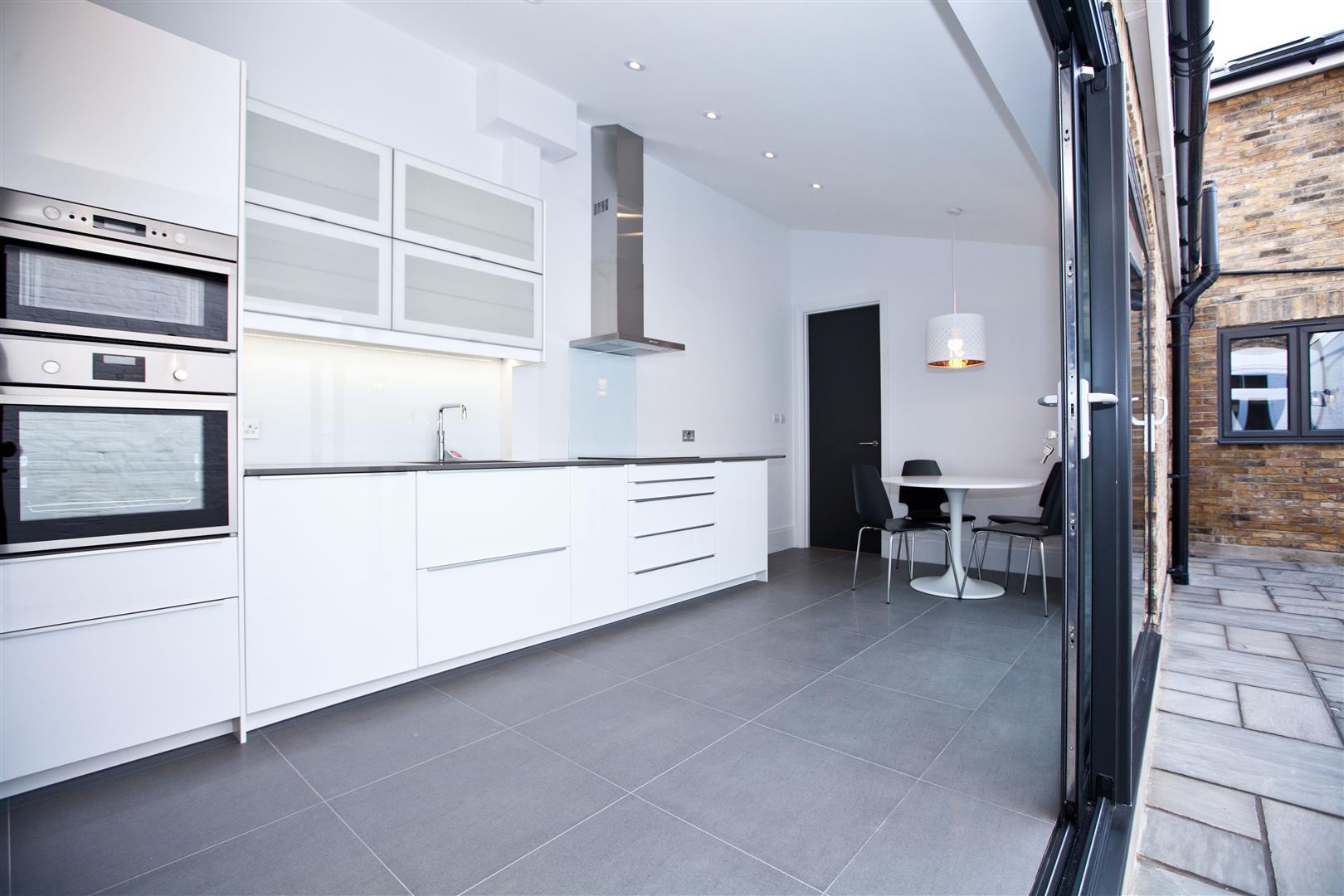 Property Image a4d568dc-6a60-47fd-abc0-29888468ff32