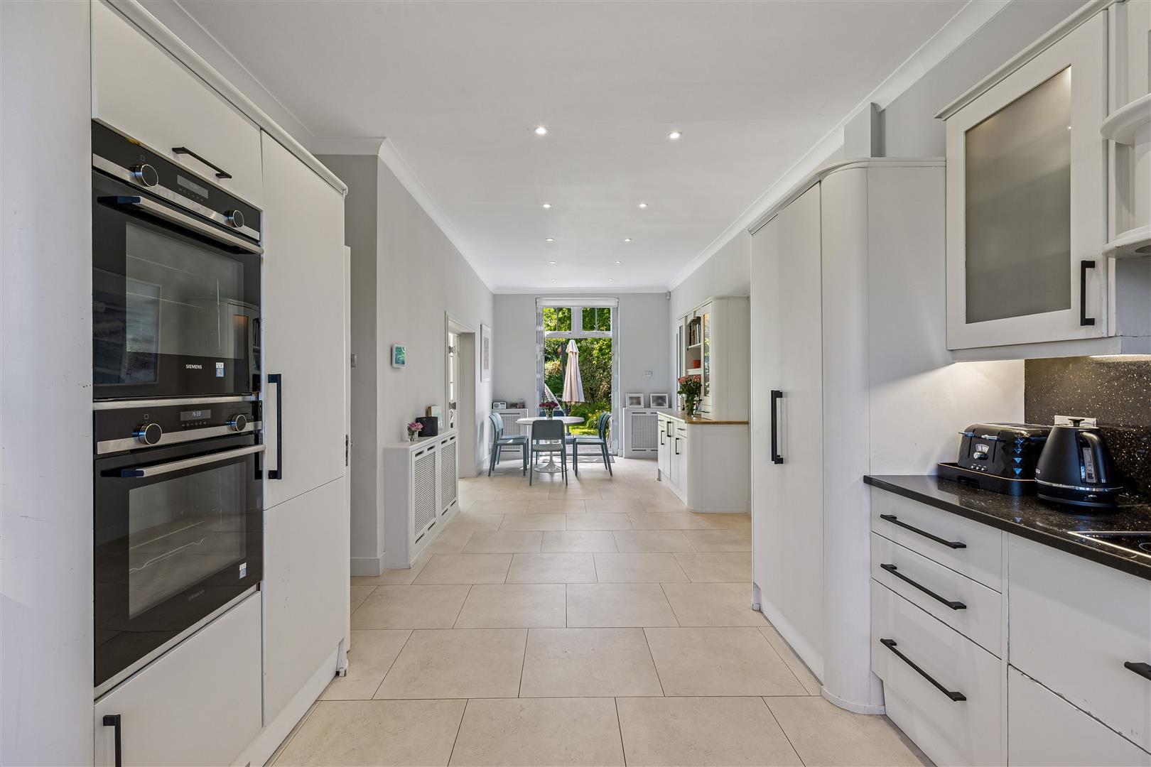 Property Image a4d8e044-9f3f-4f0c-85d6-5bb9f7c21b18