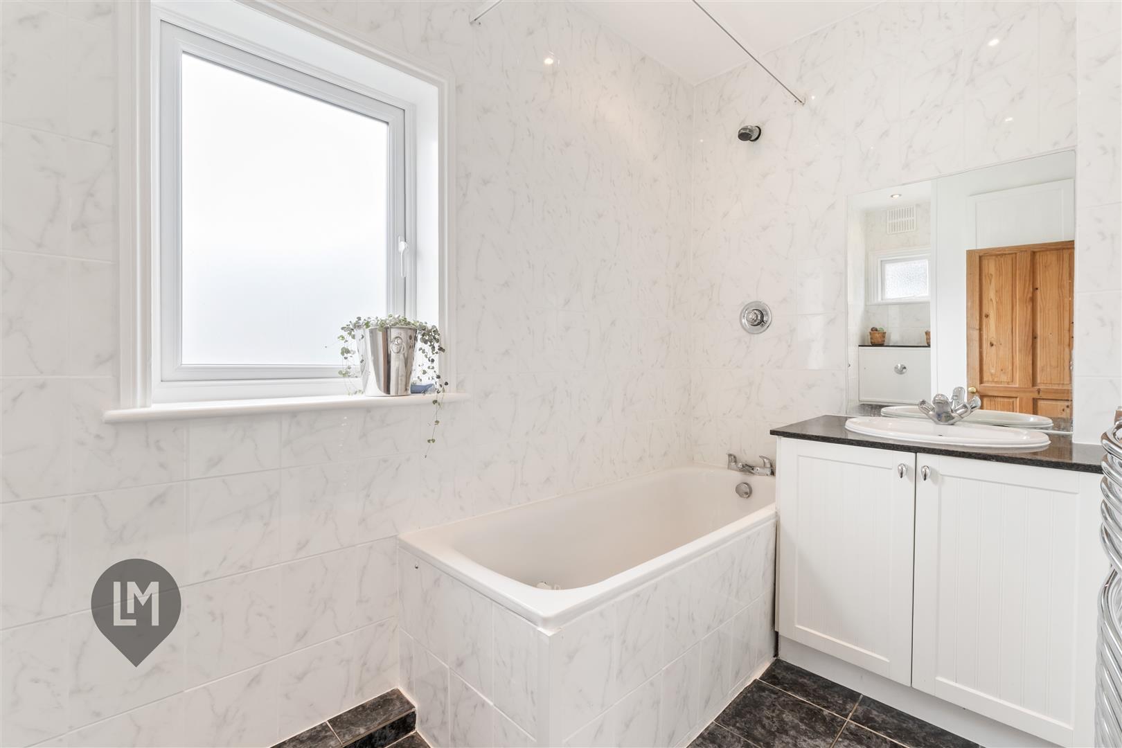 Property Image a4fd022a-18cf-4592-8eb3-d5ba0ca9166c